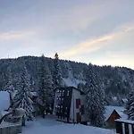 아파트 Mont 1