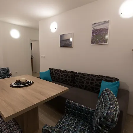 Apartment Mont 1